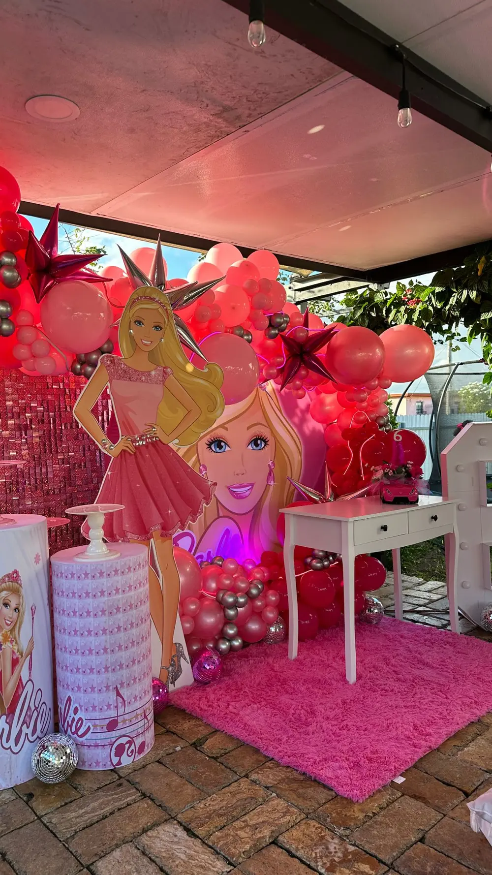 La fiesta de cumpleaños de Barbie de Jessie - Imagen 1